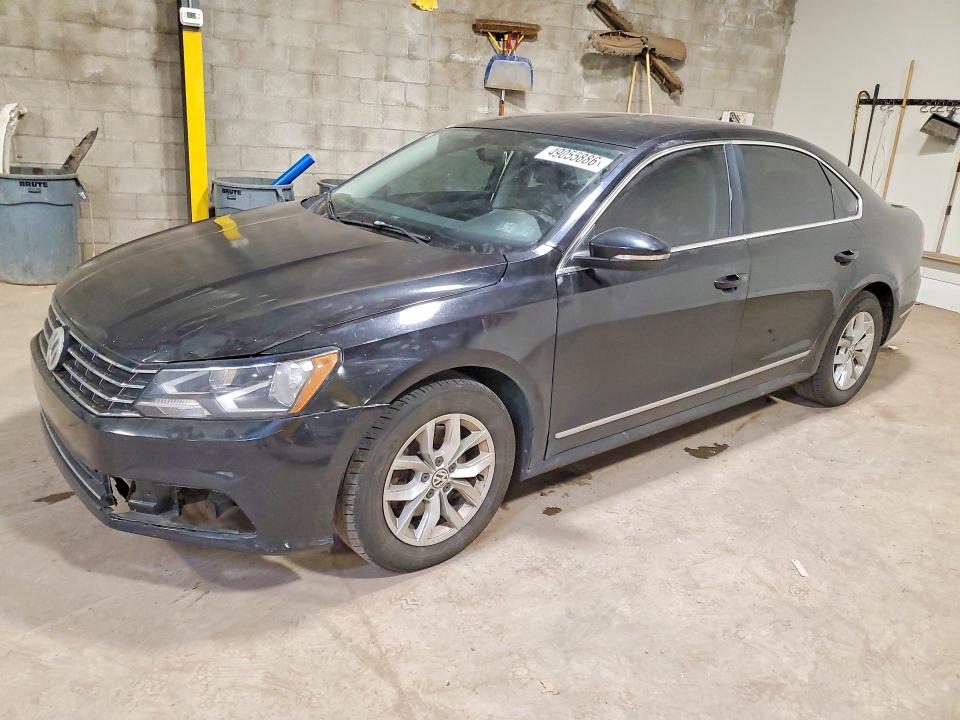 Auction sale of the 2017 Volkswagen Passat, vin: 1VWAT7A33HC015810, lot number: 49055886