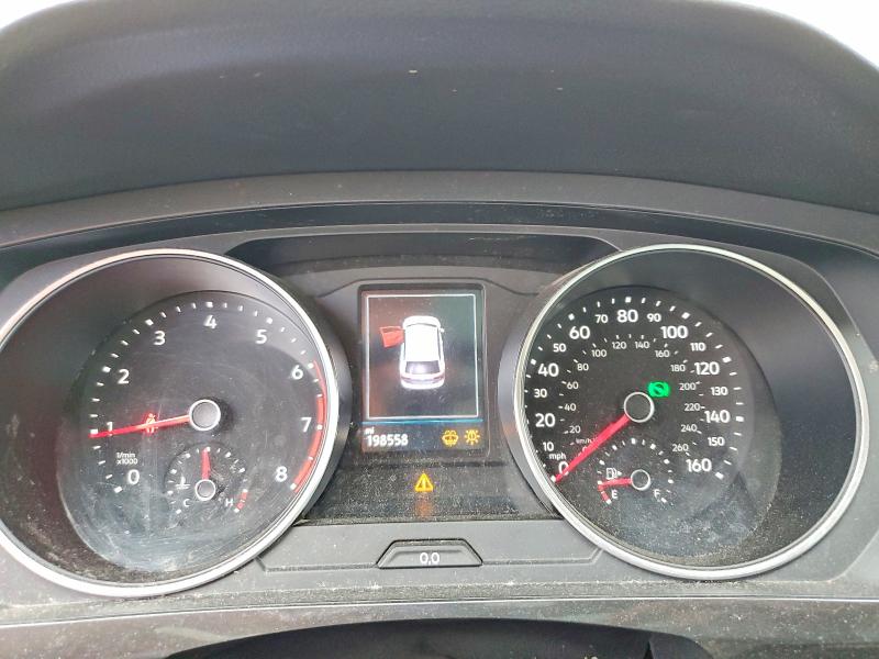 49576086 :رقم المزاد ، 3VV2B7AXXJM027682 vin ، 2018 Volkswagen Tiguan مزاد بيع