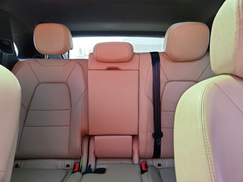 49307026 :رقم المزاد ، WP1AA2AYXNDA01995 vin ، 2022 Porsche Cayenne مزاد بيع