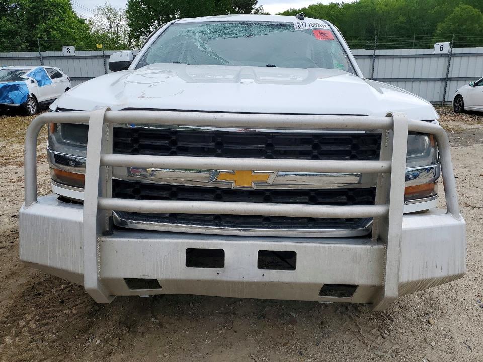 Продажа на аукционе авто 2017 Chevrolet Silverado, vin: 1GCUKREC1HF196333, номер лота: 51713626