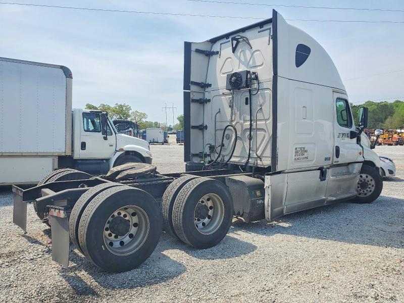 Продаж на аукціоні авто 2018 Freightliner Cascadia 125, vin: 3AKJGLDR8JSHR0755, номер лоту: 48562046
