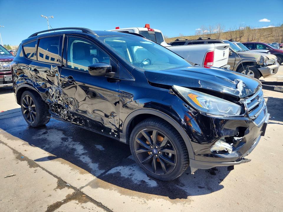 48444866 :رقم المزاد ، 1FMCU9GD2JUC59707 vin ، 2018 Ford Escape مزاد بيع