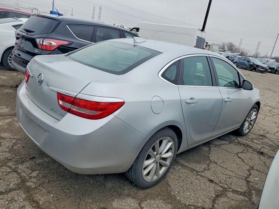 49024576 :رقم المزاد ، 1G4PP5SK5F4108004 vin ، 2015 Buick Verano مزاد بيع