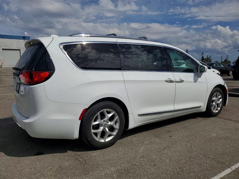 49706696 :رقم المزاد ، 2C4RC1BG0JR247699 vin ، 2018 Chrysler Pacifica مزاد بيع
