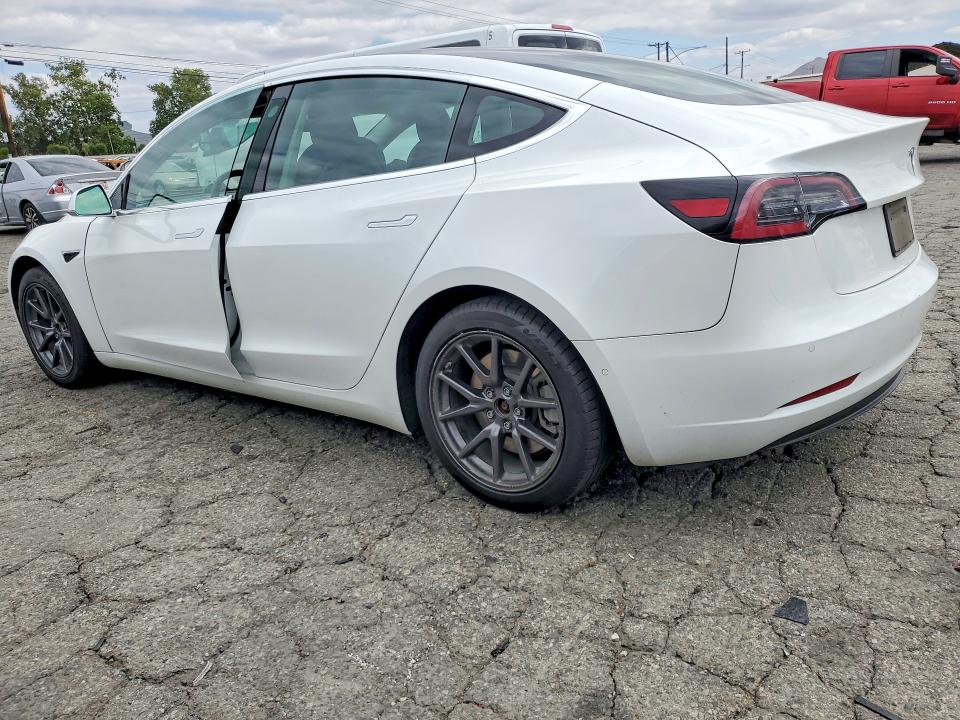 50661826 :رقم المزاد ، 5YJ3E1EB9LF800431 vin ، 2020 Tesla Model 3 مزاد بيع