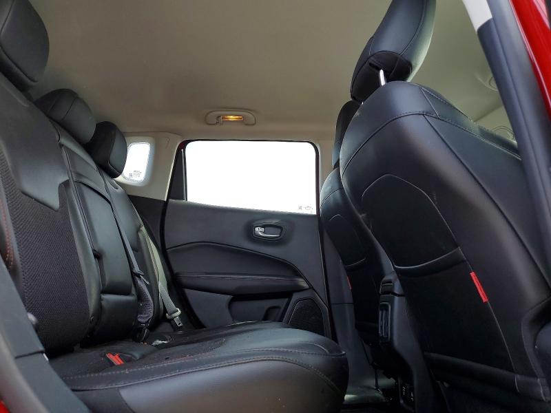 51156796 :رقم المزاد ، 3C4NJDDBXJT284280 vin ، 2018 Jeep Compass مزاد بيع