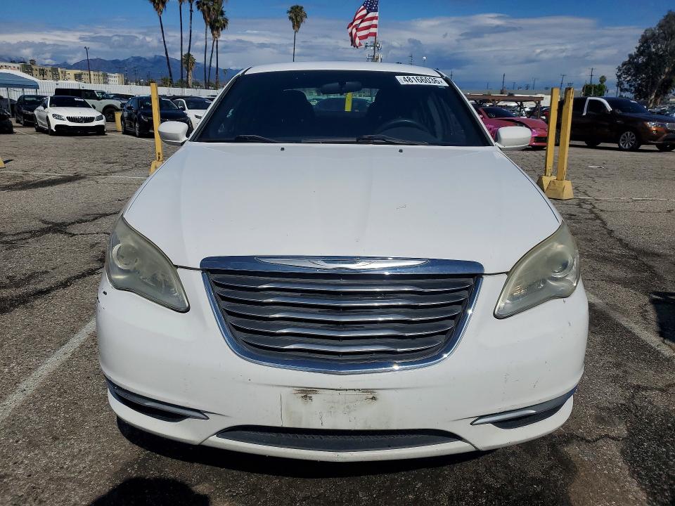 2014 Chrysler 200 მანქანა იყიდება აუქციონზე, vin: 1C3CCBAB3EN213023, აუქციონის ნომერი: 48166036