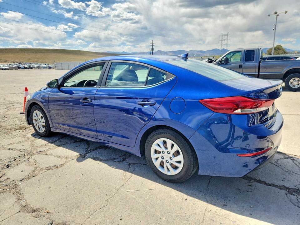 50790196 :رقم المزاد ، 5NPD74LF1HH135247 vin ، 2017 Hyundai Elantra مزاد بيع