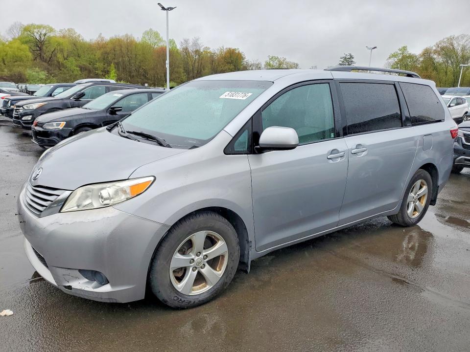 Aukcja sprzedaży 2017 Toyota Sienna, vin: 5TDKZ3DC6HS782155, numer aukcji: 51831776