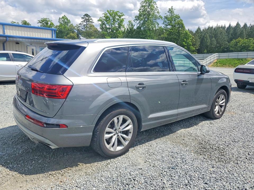 Продажа на аукционе авто 2017 Audi Q7, vin: WA1AHAF7XHD037241, номер лота: 51966066