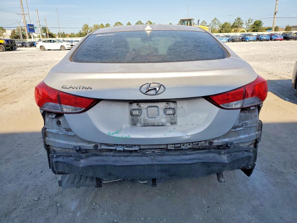 50388986 :رقم المزاد ، KMHDH4AE8DU737176 vin ، 2013 Hyundai Elantra مزاد بيع