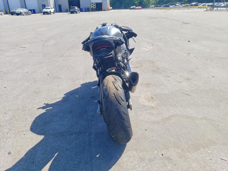 50940956 :رقم المزاد ، WB10P2300S6L38790 vin ، 2025 Bmw S 1000 مزاد بيع