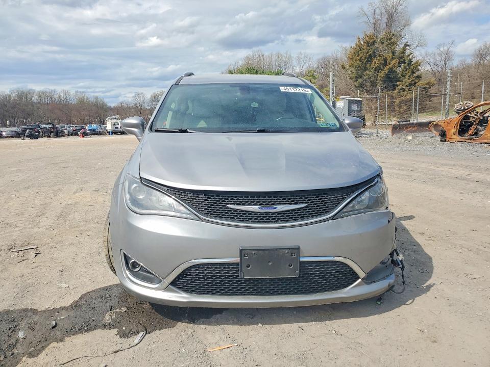Продажа на аукционе авто 2017 Chrysler Pacifica, vin: 2C4RC1EGXHR585181, номер лота: 48112216