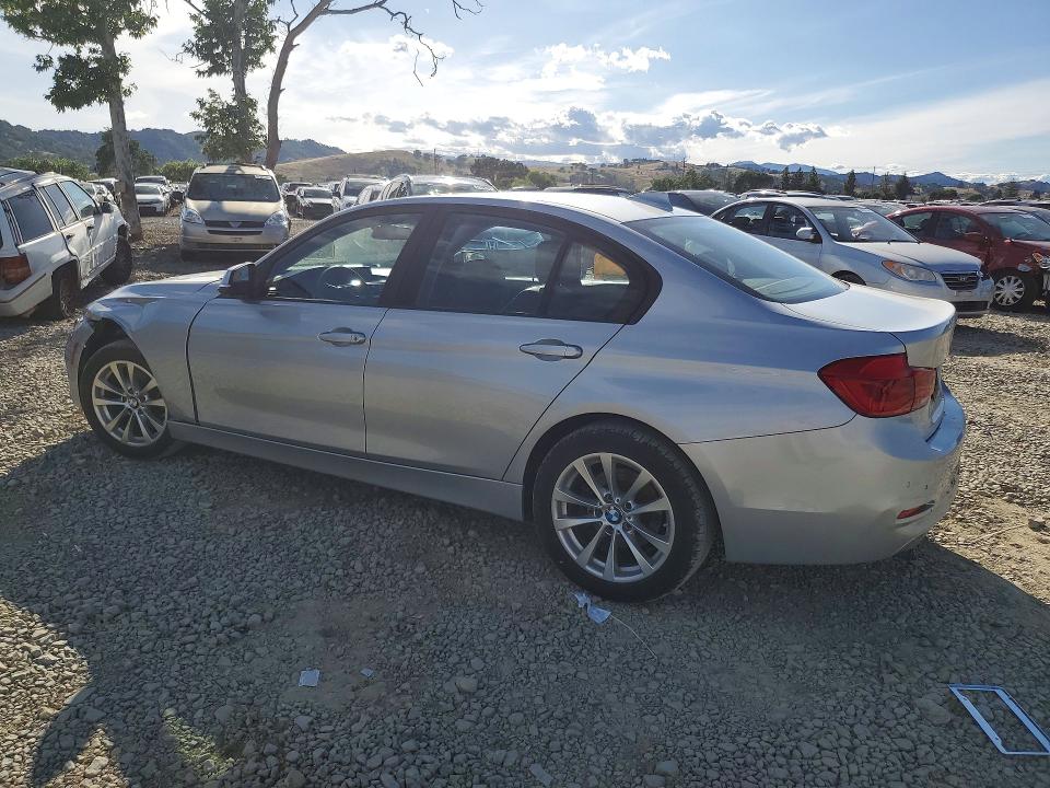 2017 Bmw 320 მანქანა იყიდება აუქციონზე, vin: WBA8E1G52HNU13920, აუქციონის ნომერი: 51191366