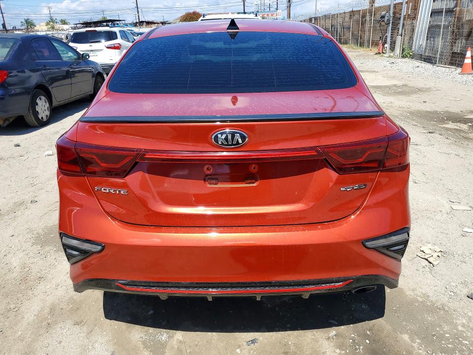 2020 Kia Forte მანქანა იყიდება აუქციონზე, vin: 3KPF34AD9LE195585, აუქციონის ნომერი: 48199126