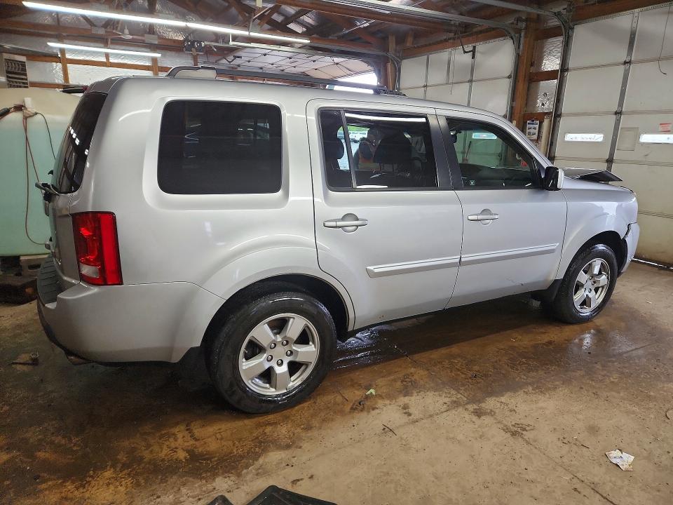 51573156 :رقم المزاد ، 5FNYF4H75BB012143 vin ، 2011 Honda Pilot مزاد بيع