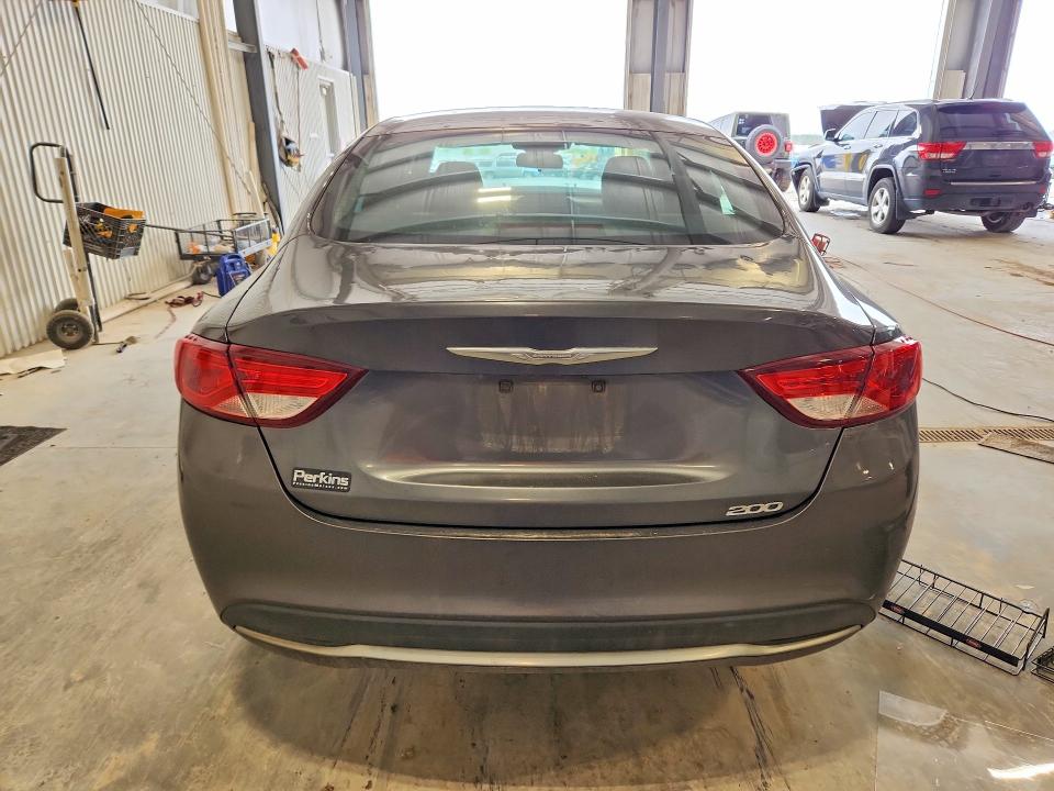 51201336 :رقم المزاد ، 1C3CCCAB8FN591944 vin ، 2015 Chrysler 200 مزاد بيع