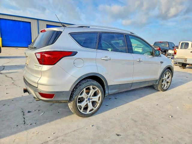 Продажа на аукционе авто 2019 Ford Escape, vin: 1FMCU0J90KUA20674, номер лота: 50271526
