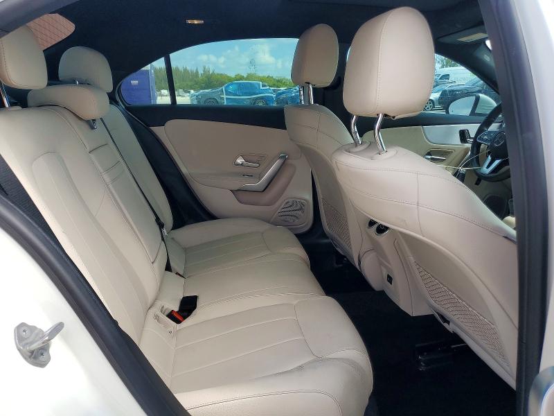 51643736 :رقم المزاد ، W1K3G4EB3MJ263647 vin ، 2021 Mercedes-benz A مزاد بيع