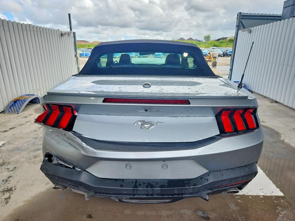 50488176 :رقم المزاد ، 1FAGP8UH7S5120642 vin ، 2025 Ford Mustang مزاد بيع