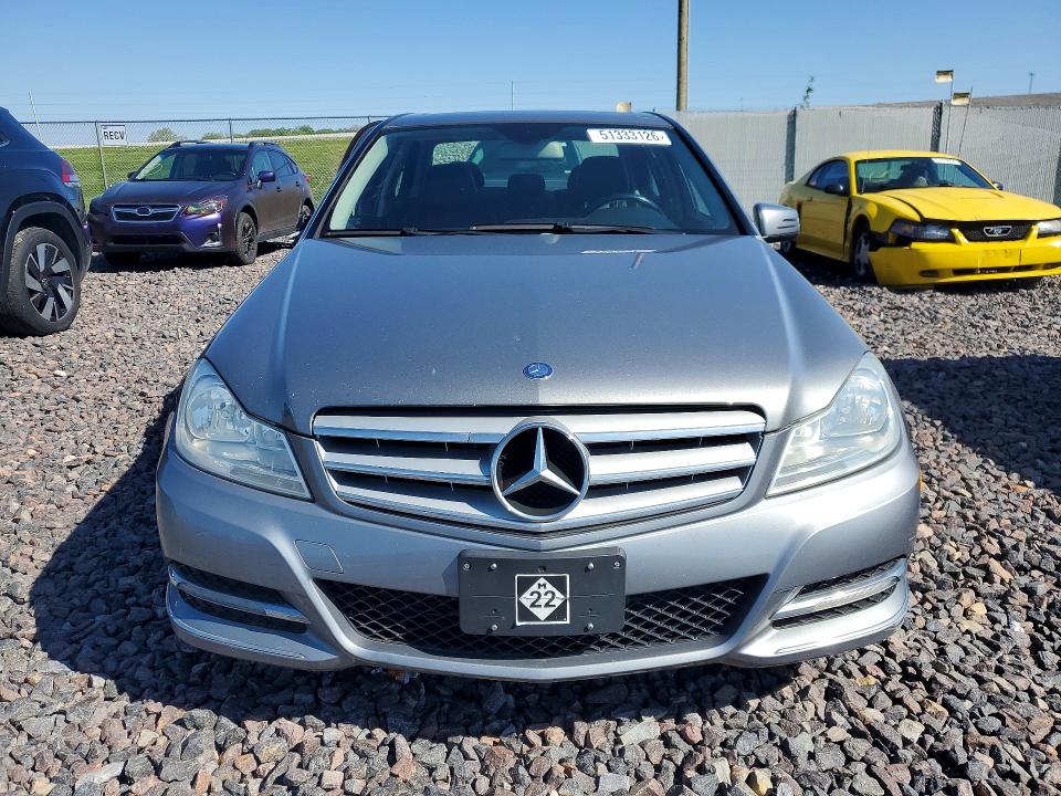 51333126 :رقم المزاد ، WDDGF8BBXCR211044 vin ، 2012 Mercedes-benz C مزاد بيع
