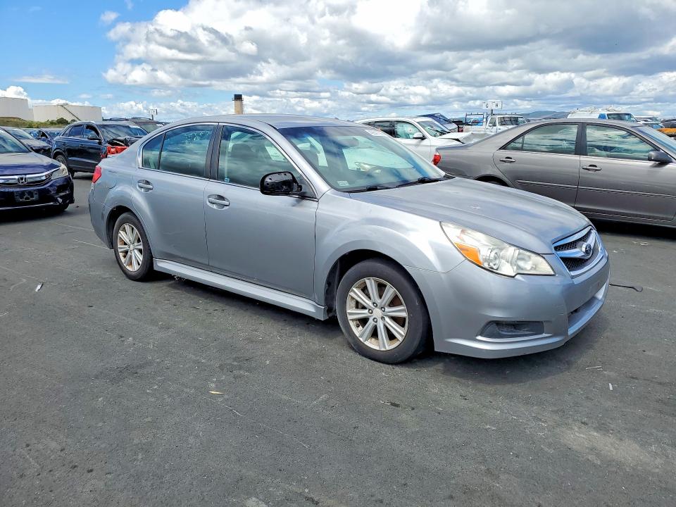 49641756 :رقم المزاد ، 4S3BMBF62B3244822 vin ، 2011 Subaru Legacy مزاد بيع