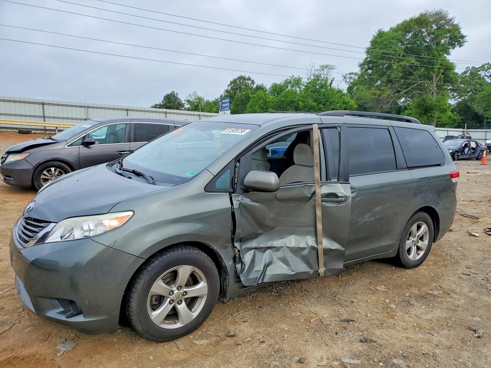 Продажа на аукционе авто 2014 Toyota Sienna, vin: 5TDKK3DC2ES476330, номер лота: 51589756