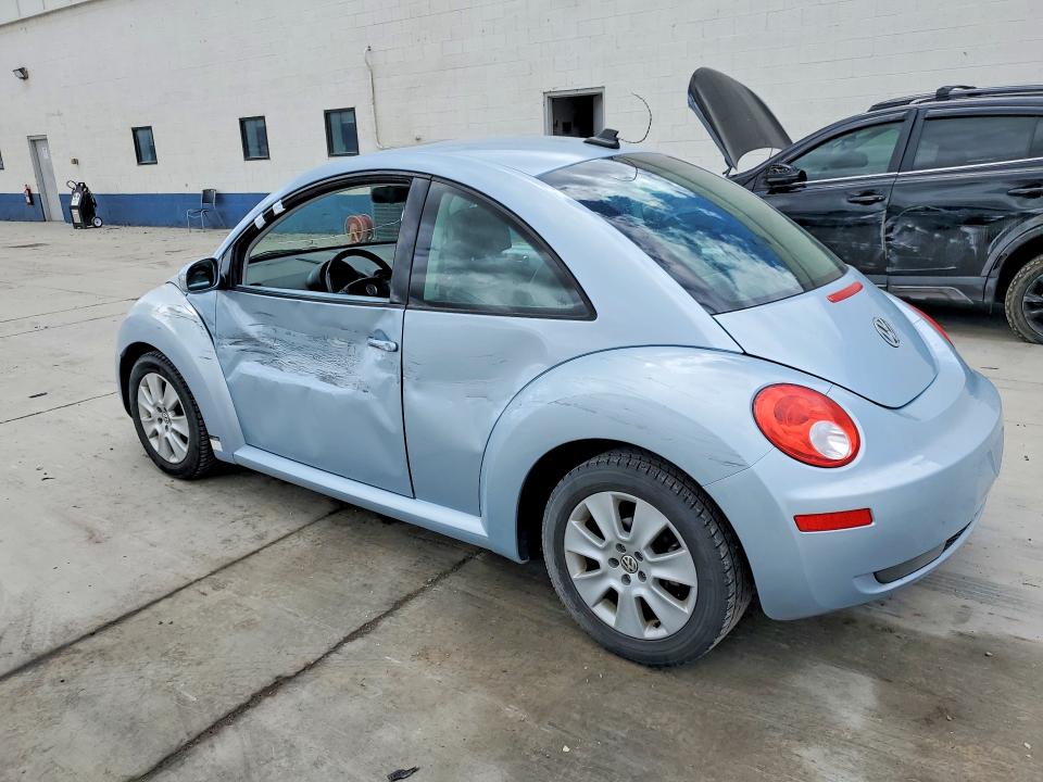 51181176 :رقم المزاد ، 3VWRW31C09M511327 vin ، 2009 Volkswagen New Beetle مزاد بيع