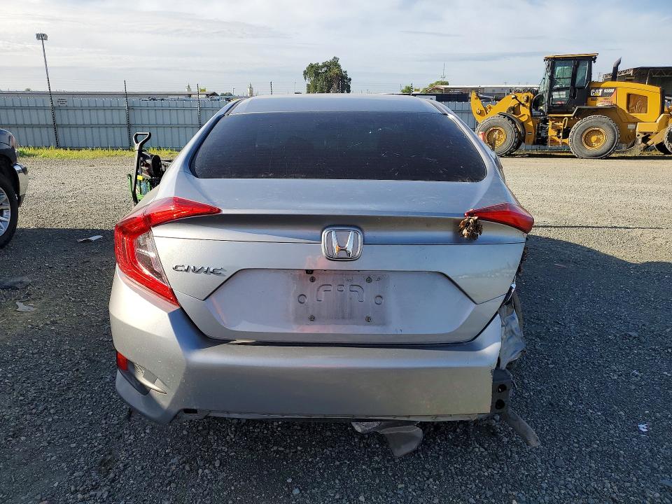 Продаж на аукціоні авто 2018 Honda Civic, vin: 2HGFC2F53JH557256, номер лоту: 50699216