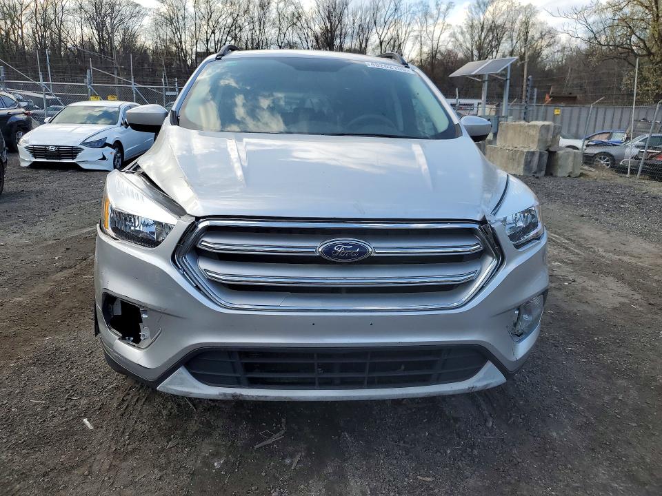 Продаж на аукціоні авто 2018 Ford Escape, vin: 1FMCU0GD4JUC37073, номер лоту: 48262106