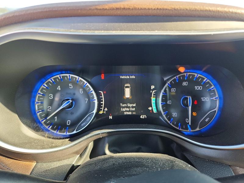 48930106 :رقم المزاد ، 2C4RC1GG8HR647688 vin ، 2017 Chrysler Pacifica مزاد بيع
