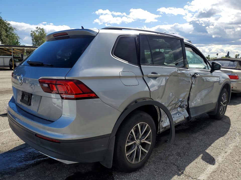 49574366 :رقم المزاد ، 3VV1B7AX0MM117777 vin ، 2021 Volkswagen Tiguan مزاد بيع