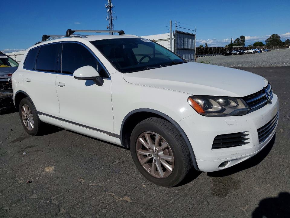 2014 Volkswagen Touareg მანქანა იყიდება აუქციონზე, vin: WVGEF9BP7ED011639, აუქციონის ნომერი: 50675346