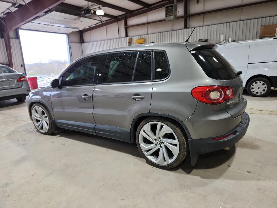 2011 Volkswagen Tiguan მანქანა იყიდება აუქციონზე, vin: WVGBV7AX1BW549927, აუქციონის ნომერი: 49313376