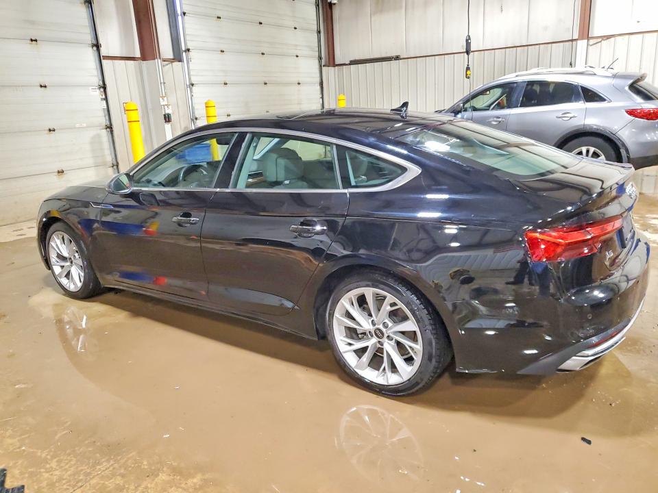 Продаж на аукціоні авто 2022 Audi A5, vin: WAUABCF50NA033002, номер лоту: 49018786