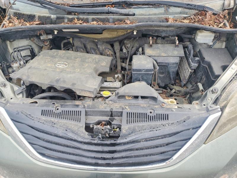 48641726 :رقم المزاد ، 5TDJK3DC2BS006046 vin ، 2011 Toyota Sienna مزاد بيع