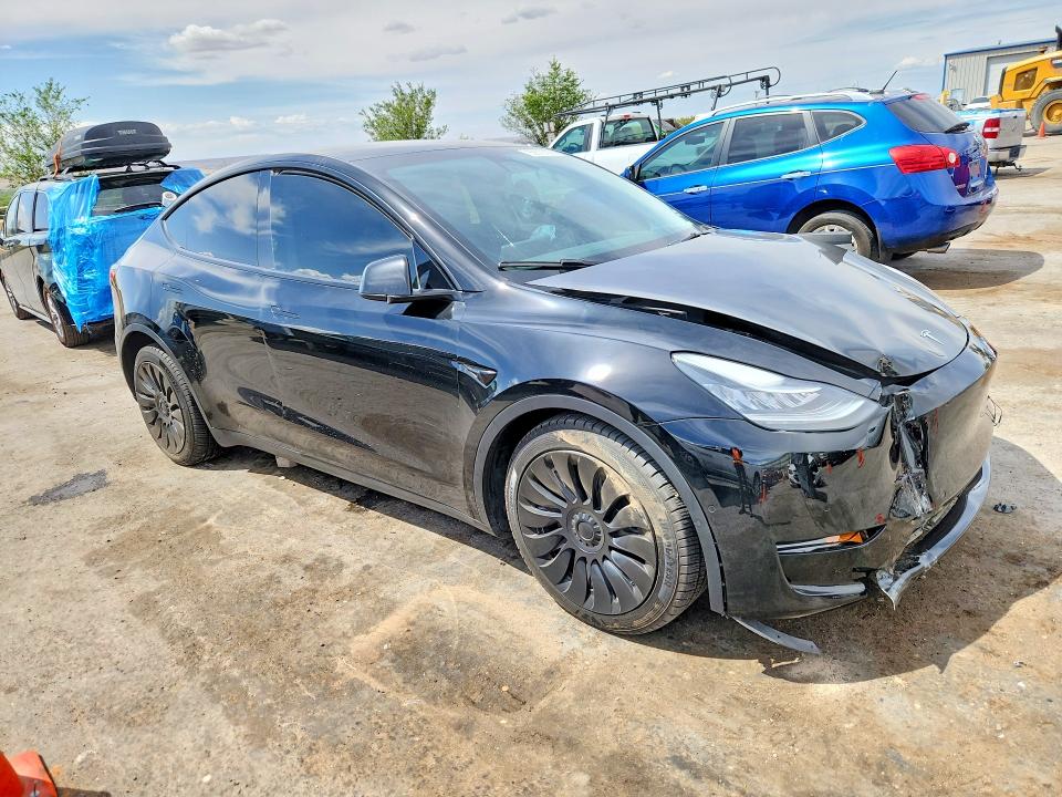 2021 Tesla Model Y მანქანა იყიდება აუქციონზე, vin: 5YJYGAEE4MF113143, აუქციონის ნომერი: 50579786