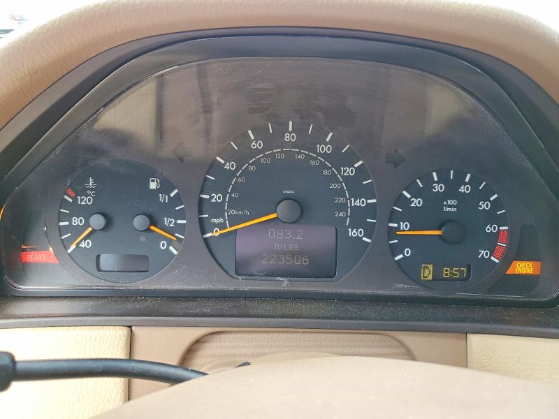 Продажа на аукционе авто 2000 Mercedes-benz E, vin: WDBJF65J4YB083647, номер лота: 48933616
