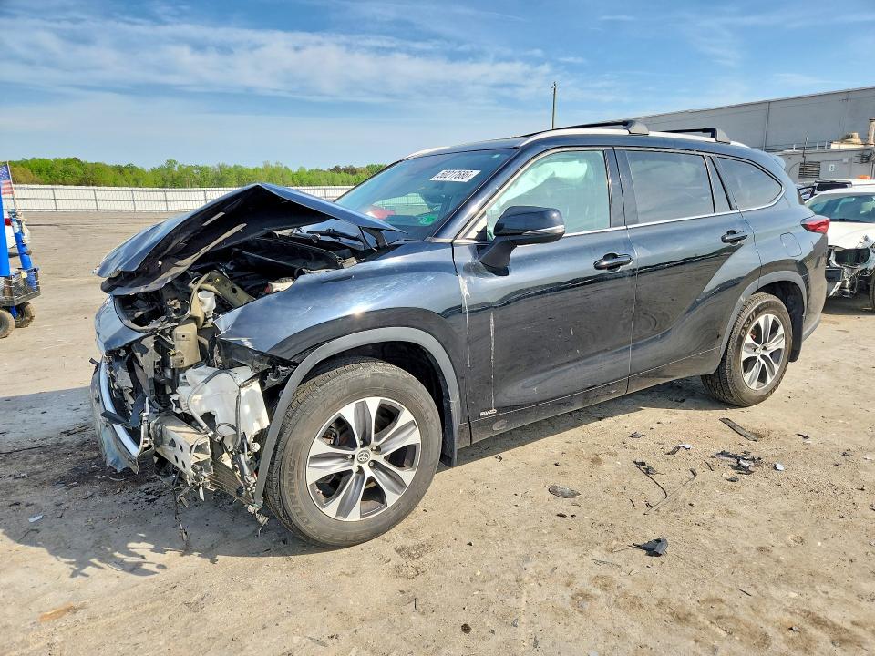 2022 Toyota Highlander Hybrid მანქანა იყიდება აუქციონზე, vin: 5TDGBRCH0NS074683, აუქციონის ნომერი: 50217686
