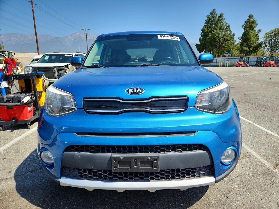 2018 Kia Soul მანქანა იყიდება აუქციონზე, vin: KNDJP3A54J7559796, აუქციონის ნომერი: 52085856