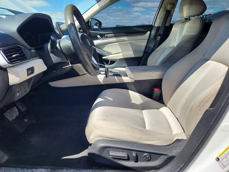 Продажа на аукционе авто 2018 Honda Accord, vin: 1HGCV1F43JA070992, номер лота: 48817356