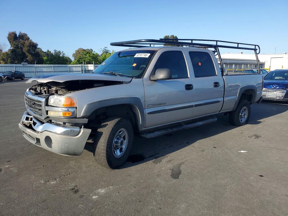 50187746 :رقم المزاد ، 1GTHC23U96F138758 vin ، 2006 Gmc Sierra مزاد بيع