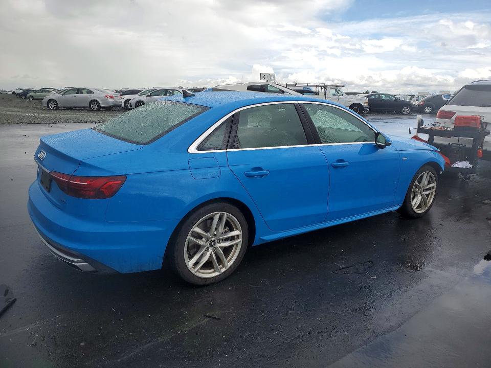 Продаж на аукціоні авто 2022 Audi A4, vin: WAUEAAF45NN014955, номер лоту: 49311716