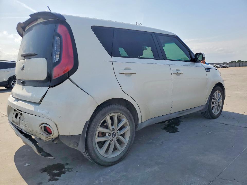 2017 Kia Soul მანქანა იყიდება აუქციონზე, vin: KNDJP3A58H7498267, აუქციონის ნომერი: 50395206