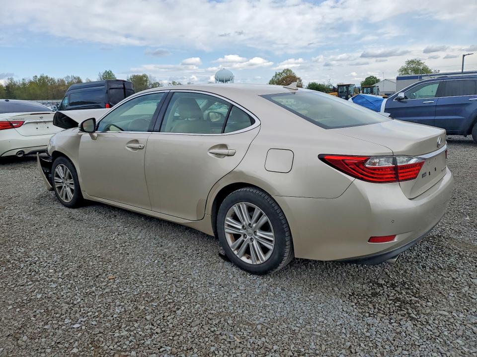 50400086 :رقم المزاد ، JTHBK1GG8D2015821 vin ، 2013 Lexus Es مزاد بيع
