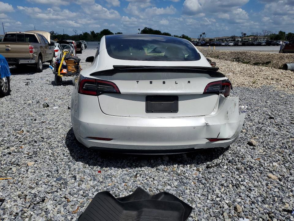 48017456 :رقم المزاد ، 5YJ3E1EA2MF851472 vin ، 2021 Tesla Model 3 مزاد بيع