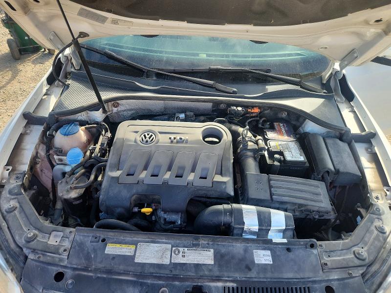 51477816 :رقم المزاد ، 1VWBN7A38EC036498 vin ، 2014 Volkswagen Passat مزاد بيع