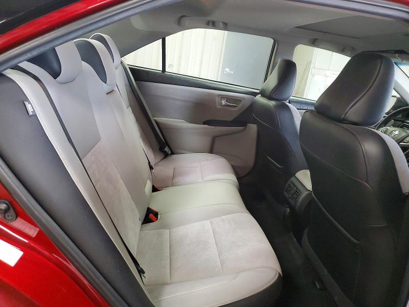 51440616 :رقم المزاد ، 4T1BK1FK1FU555165 vin ، 2015 Toyota Camry مزاد بيع
