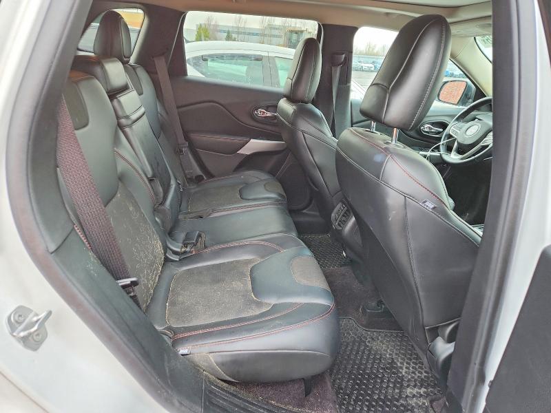 49639936 :رقم المزاد ، 1C4PJMBX7JD514242 vin ، 2018 Jeep Cherokee مزاد بيع