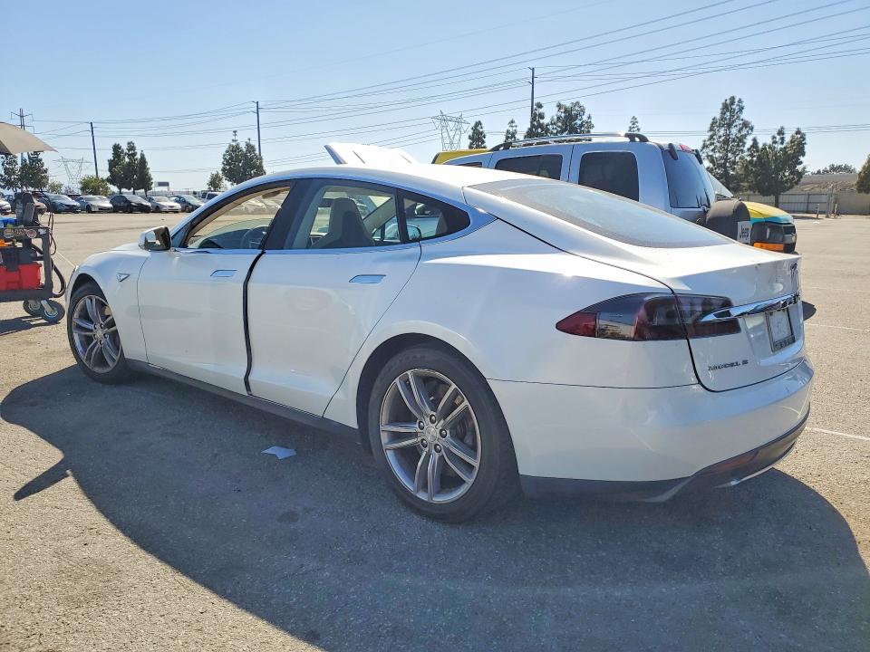 Продажа на аукционе авто 2013 Tesla Model S, vin: 5YJSA1BG5DFP09844, номер лота: 48701366